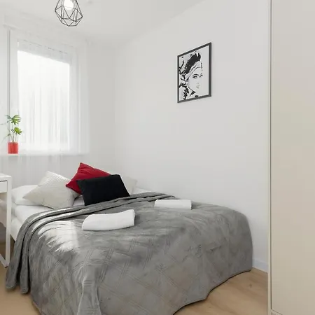 Spacious Apartment Suwalska Targowek By Noclegi Renters Warsaw Exterior photo