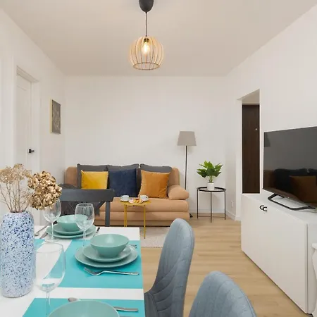 Spacious Apartment Suwalska Targowek By Noclegi Renters Warsaw Exterior photo