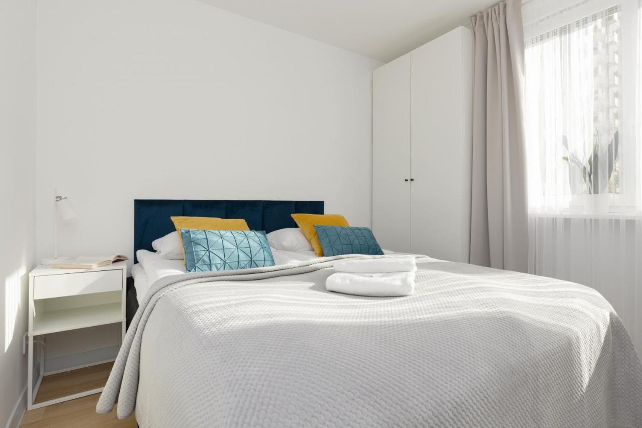 Apartment Spacious Suwalska Targowek By Renters *