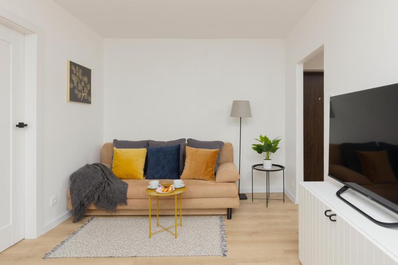 Spacious Suwalska Targowek By Renters Apartment Warsaw